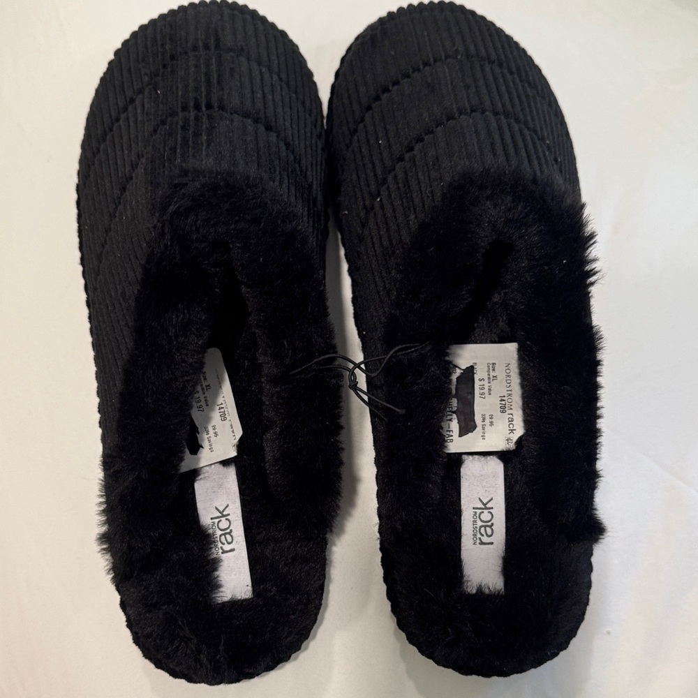 Nordstrom Black Fuzzy Slippers women’s 11-12